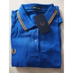 Polo Fred Perry azul claro rayas doradas 