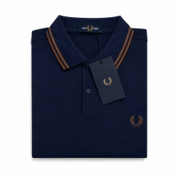 Polo Fred azul marino rayas doradas oscuras