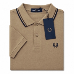 Polo Fred Perry camel liso